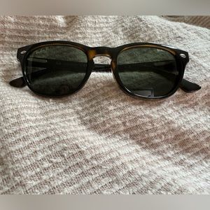Raybans - polarized